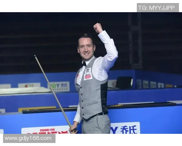 足球62号球星波茨的崛起与成就:走向国际舞台的传奇之路 足球62号球星波茨的崛起与成就:走向国际舞台的传奇之路